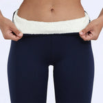 Lade das Bild in den Galerie-Viewer, Winterleggings aus Lammsamt
